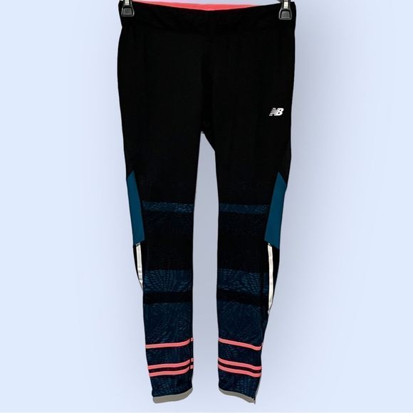 New Balance Pants - New Balance size M leggings with great geo- design and reflective strips EUC